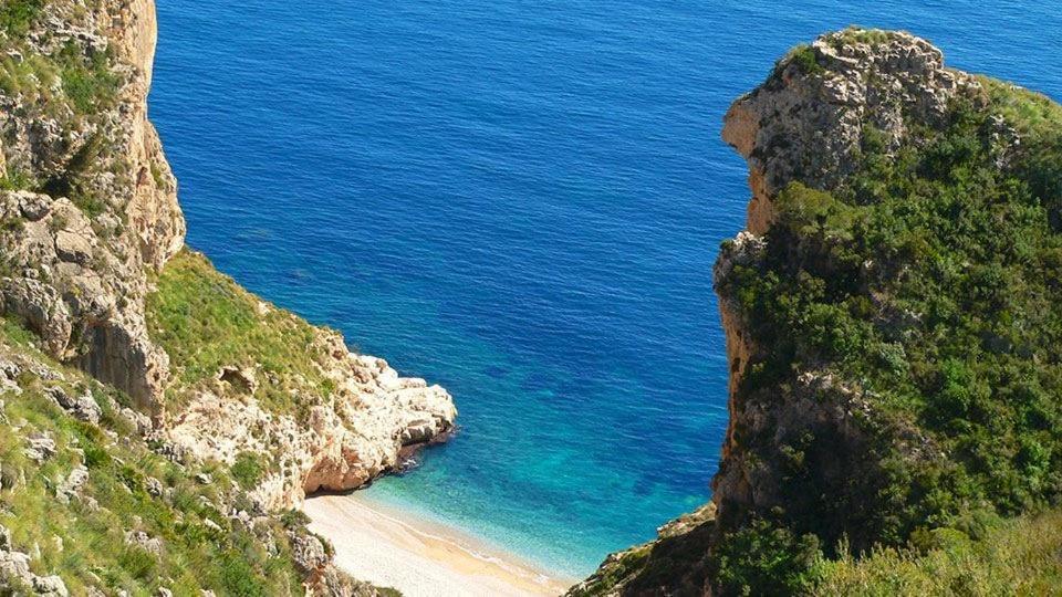 Tranquility, Sun, Breathtaking Views & 7 Minutes Drive To Sea Daire Benitachell Dış mekan fotoğraf