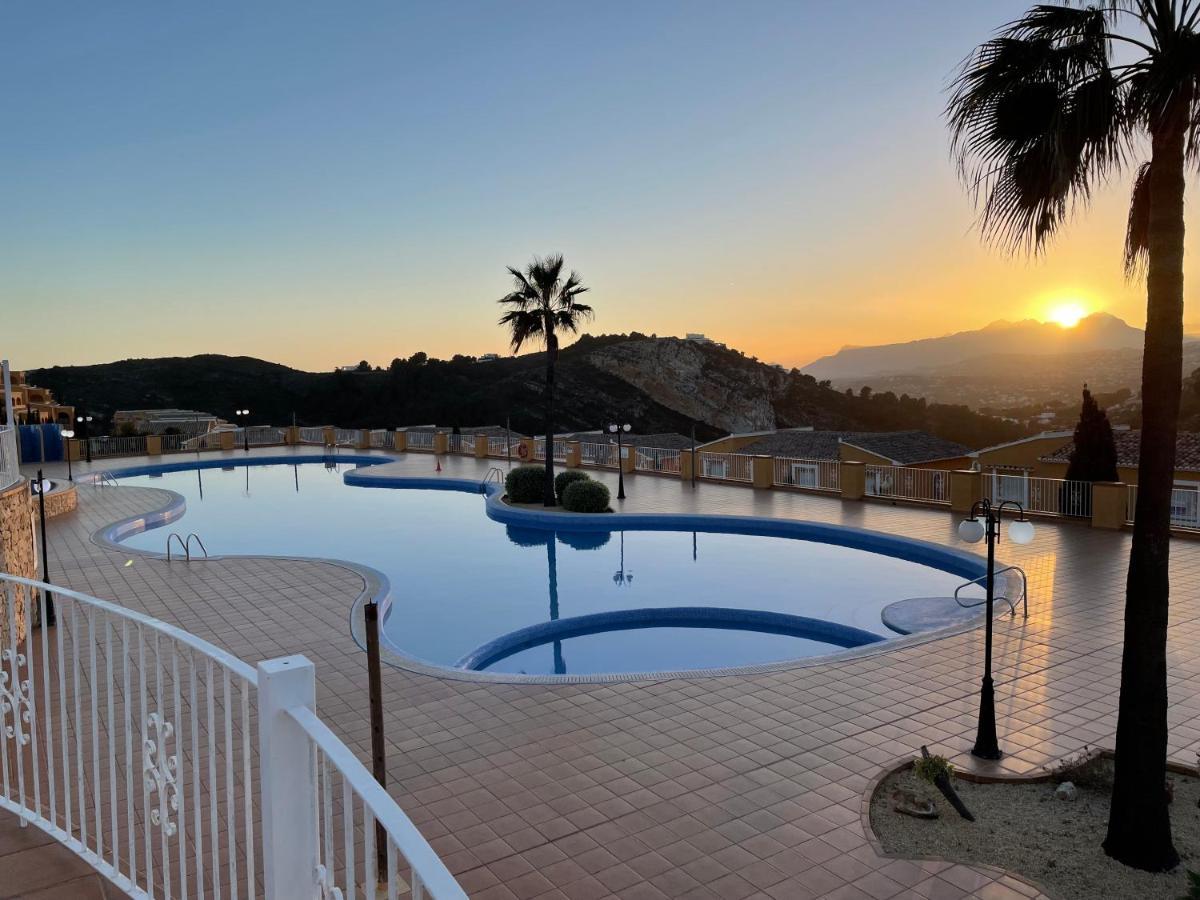 Tranquility, Sun, Breathtaking Views & 7 Minutes Drive To Sea Daire Benitachell Dış mekan fotoğraf